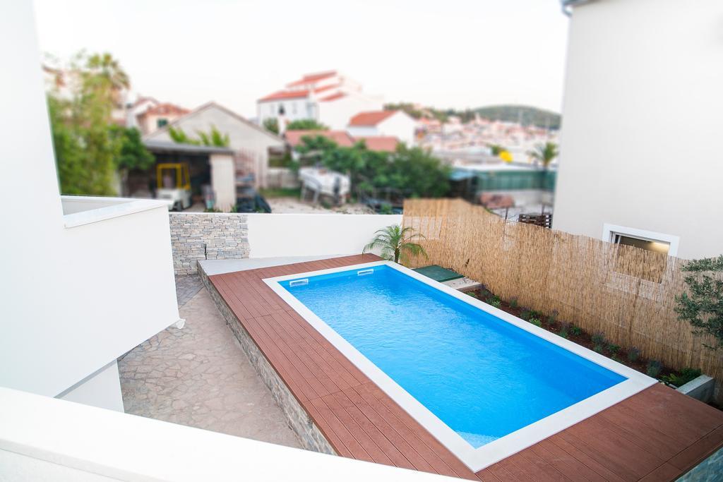 Apartment Ema Рогозниця Екстер'єр фото
