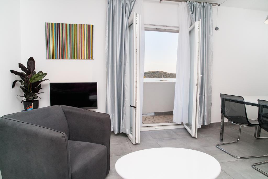 Apartment Ema Рогозниця Екстер'єр фото